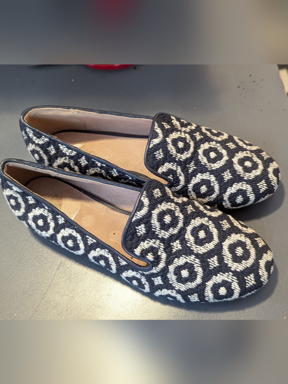 Kelsey Boden Needlepoint Black White Slip On Floral Loafers Size 38 Or 7.5